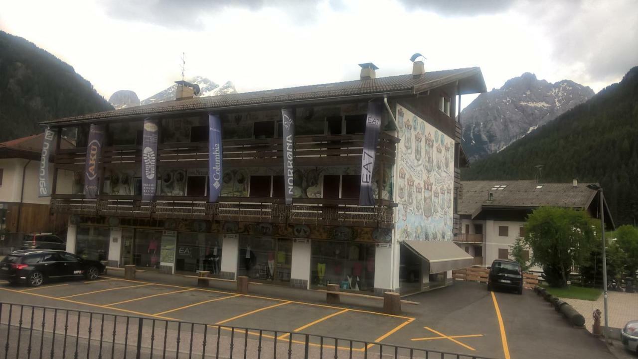 Appartamenti Bernard Sas カナツェーイ エクステリア 写真
