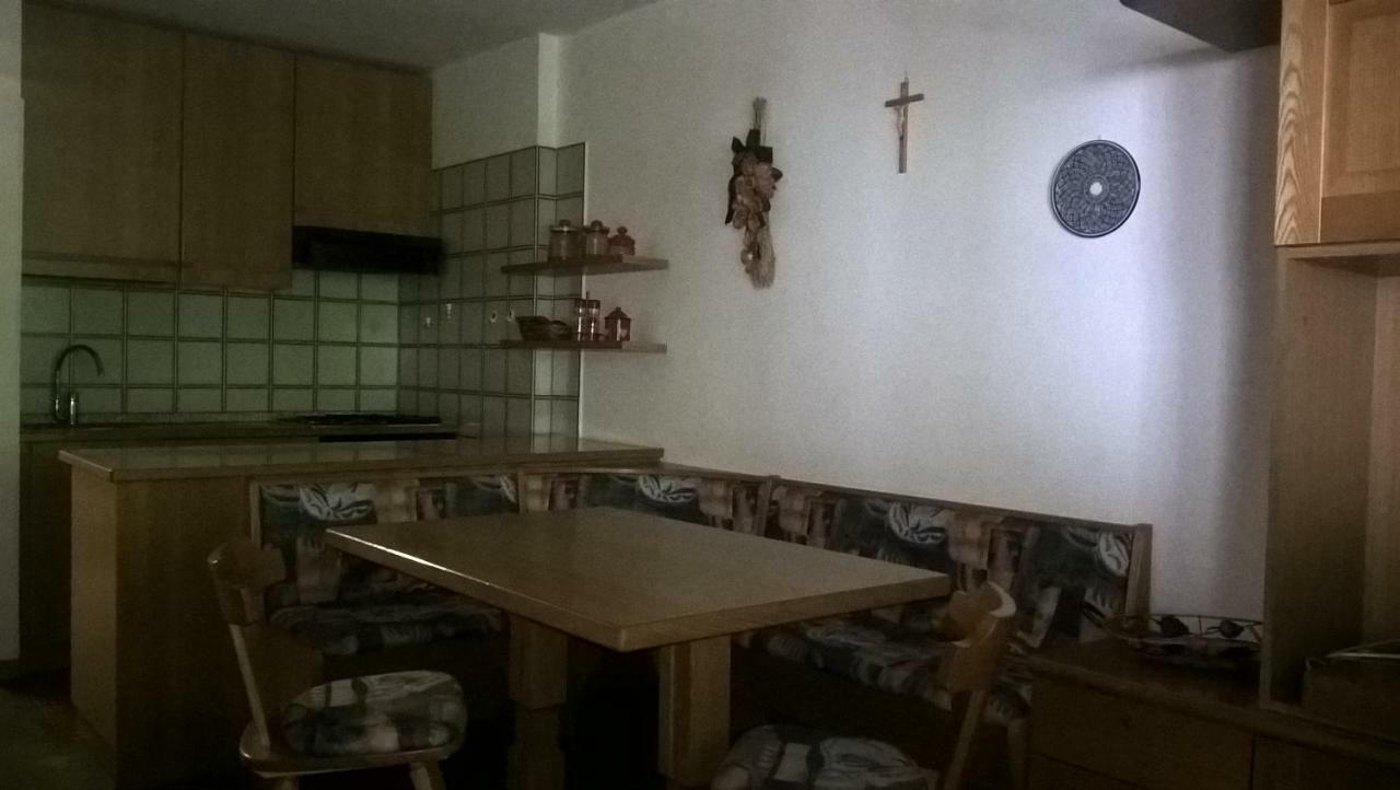 Appartamenti Bernard Sas カナツェーイ エクステリア 写真